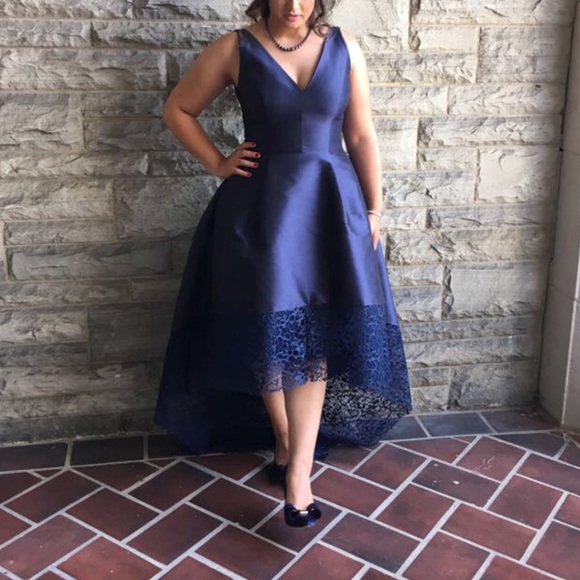 Monique Lhuillier High Low Evening Dress - Picture 3 of 12